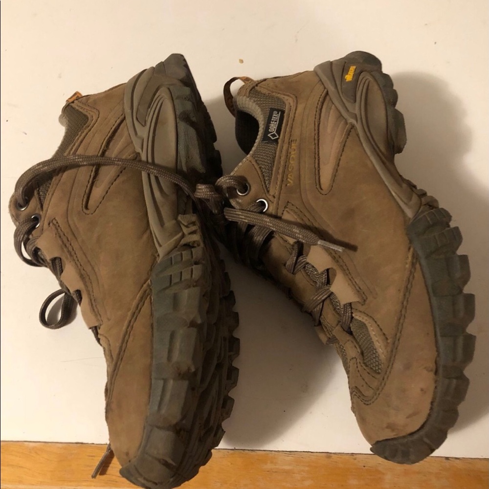 Vasque Women's Mantra 2.0 GTX hiking Shoes - Picture 2 of 5